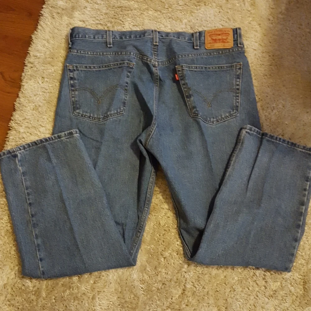 Levis 505 42 X 30 medium wash Regular Fit 100% cotton blue denim jeans EUC…